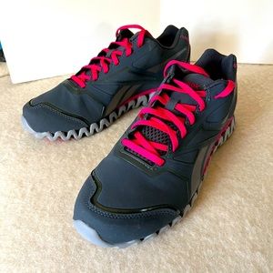 New Reebok ZigNano ZigExtreme Sz 9 women’s running shoes